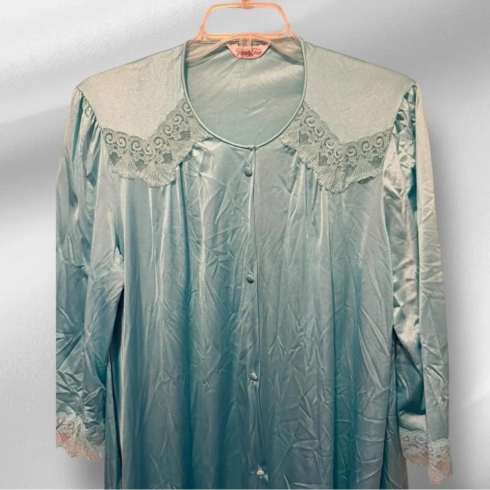 Vintage Vanity‎ Fair Robe